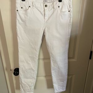 EUC Vineyard Vines white skinny jeans, Size 10